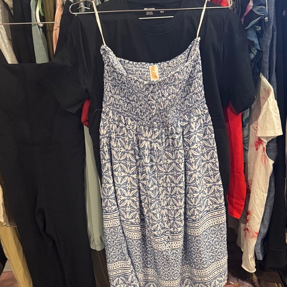 Ocean Club • Strapless Blue Patterned Dress - Picture 3 of 3